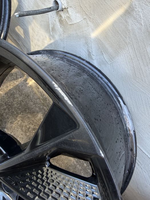19,,RS Black limited модел Audi