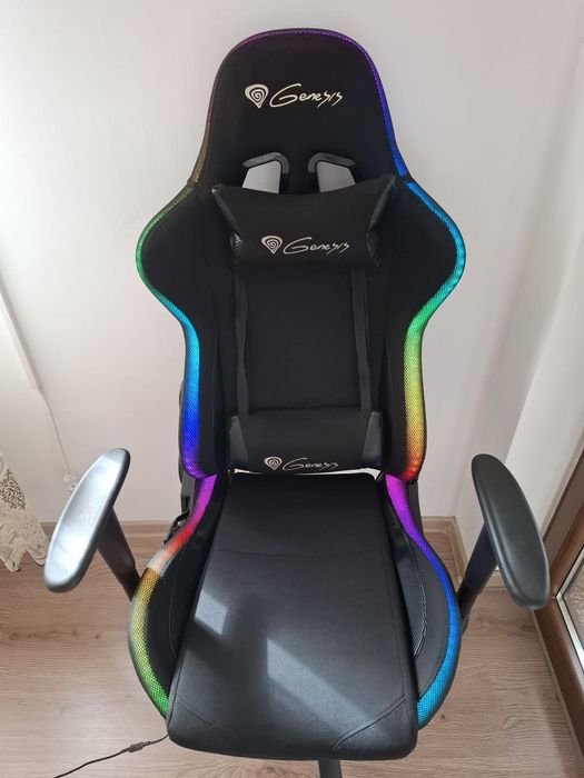 Scaun Genesis birou gaming cu leduri