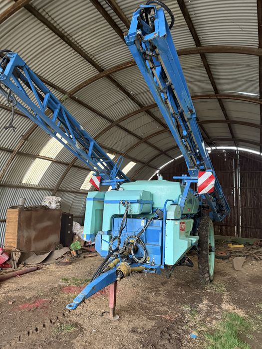 Instalatie erbicidat Berthoud Racer