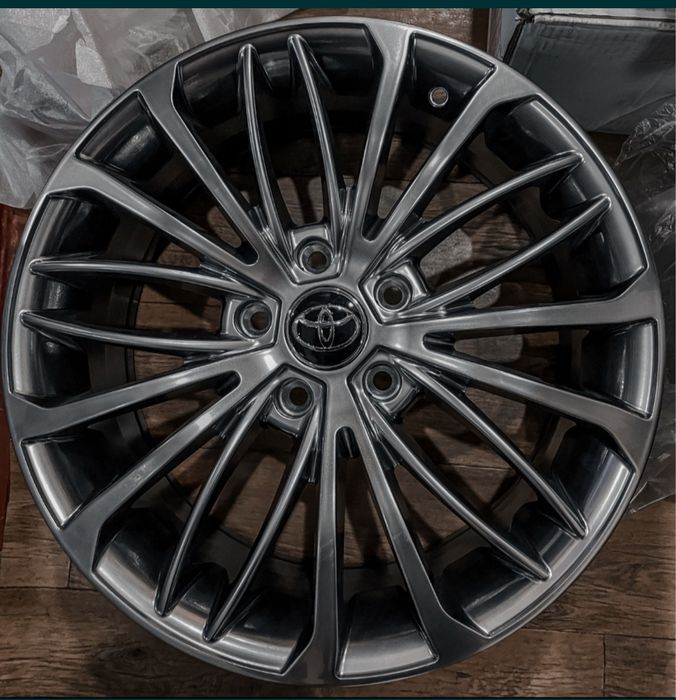 Продам  диск с резиной  R17 1 шт