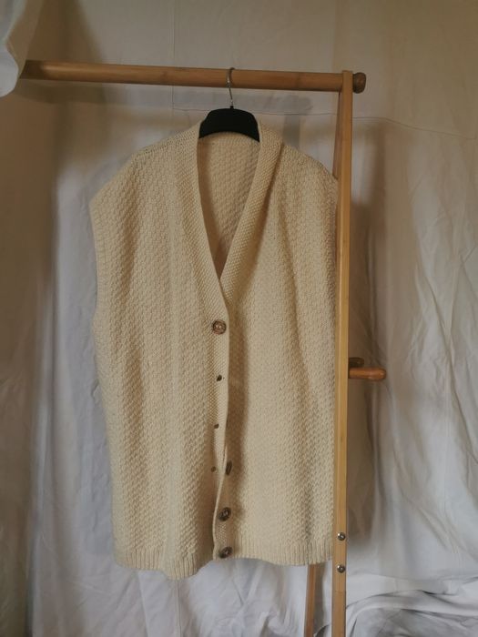 vesta/cardigan din lana