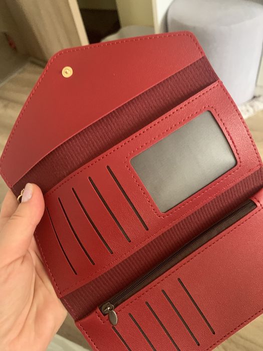 Дамски портмоне