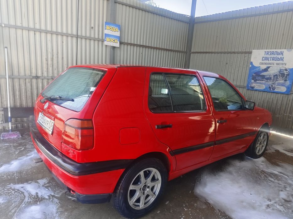 Автомабиль гольф тройка
