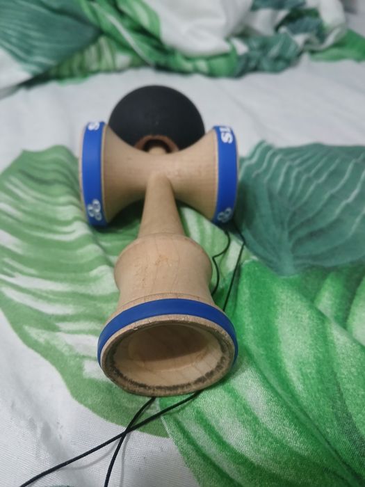 Kendama bisoi 315 lei negociabil .descrierea.