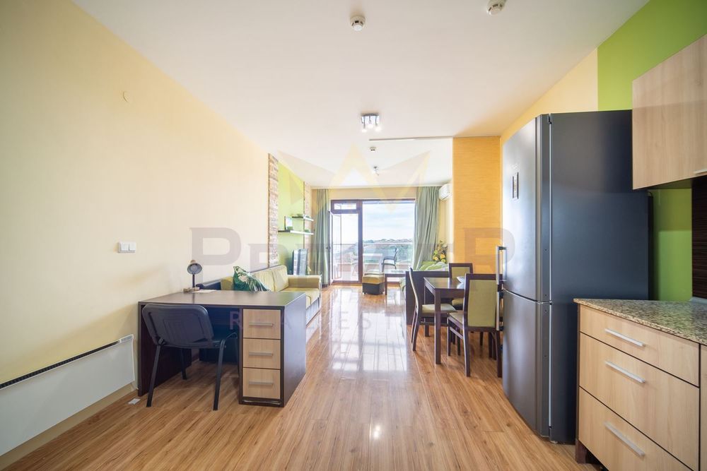 Продава се Двустаен апартамент в с. Топола, Област Добрич - 82 кв.м за 2255 €/кв.м - Снимка #3