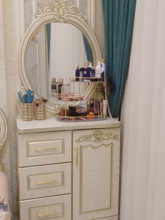 Spalniy mebel srochniy soriladi