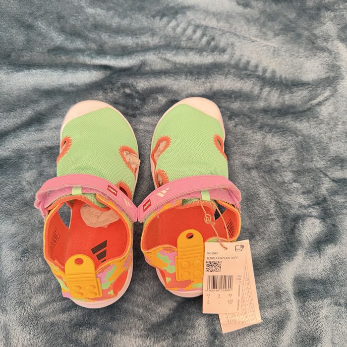 Sandale Adidas x LEGO Terrex Captain Toey – NOI, Mărimea 35