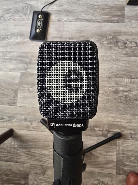 Продам микрофон Sennheiser E906