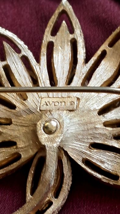Колекционерска брошка Avon от 70-те