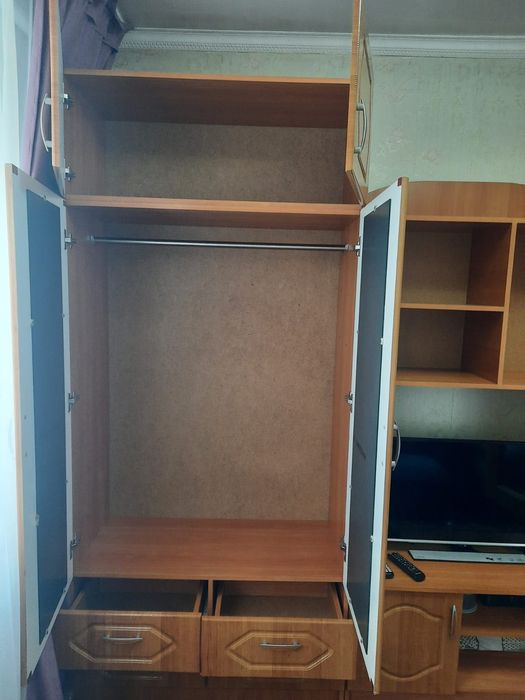 Продается шкаф - стенка
