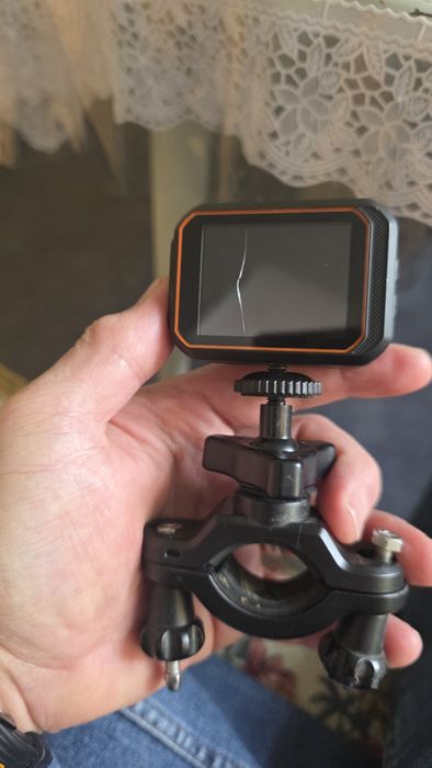 4K Wi-Fi экшн камера читайте внимательно есть трещина сзади