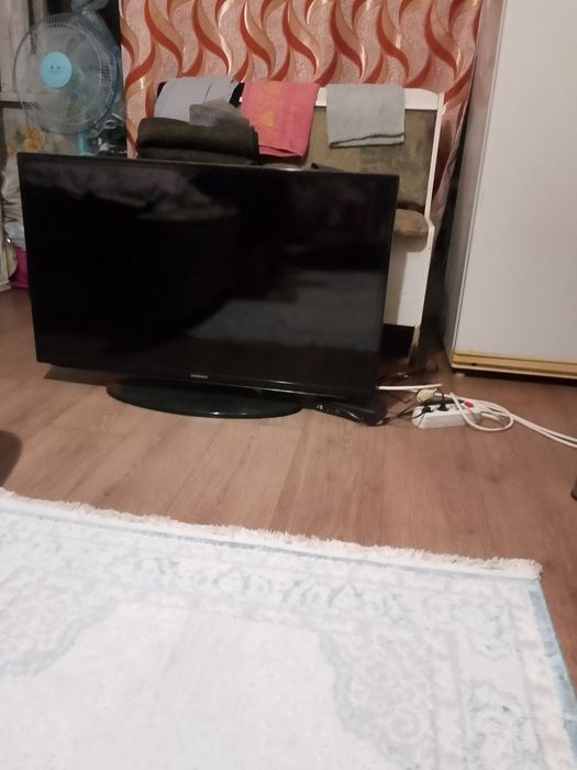 Продам  хорошо состояние телевизор