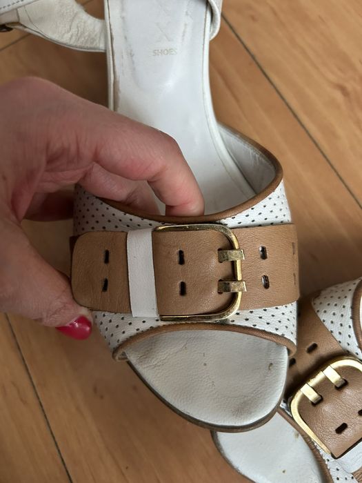 Дамски кожени сандали в бежово и бяло 38 номер