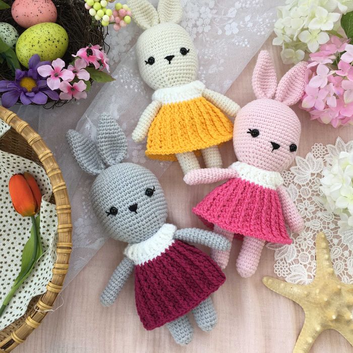 Плетена играчка зайче