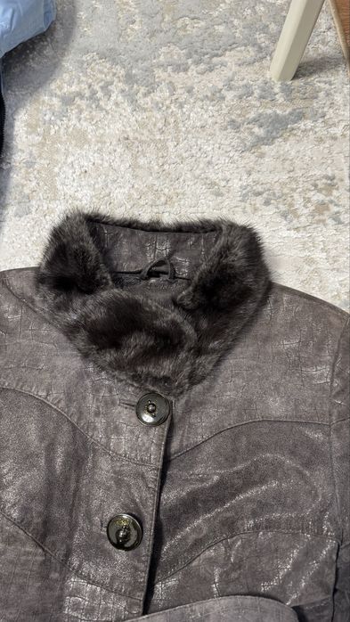 Одежда и куртки за все 3000 тенге