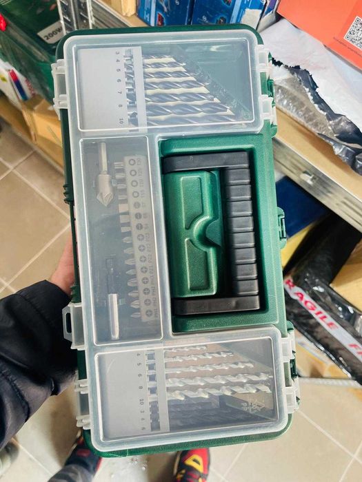 Set scule +cutie Bosch-lemn,piatră,metal, bricolaj,finisaje și găurire