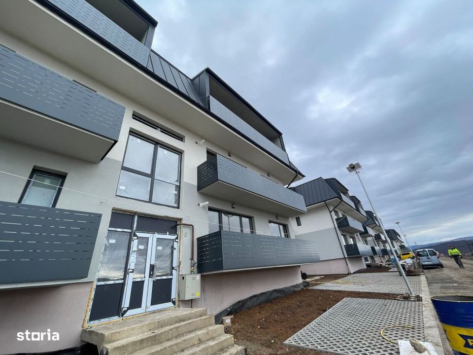 Apartament cu 3 camere in zona Baciu Regal