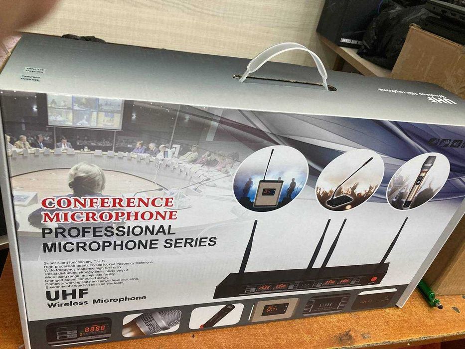 ОТличные микрофоны для караоке клубов 4 микрофона  радиус до 100м