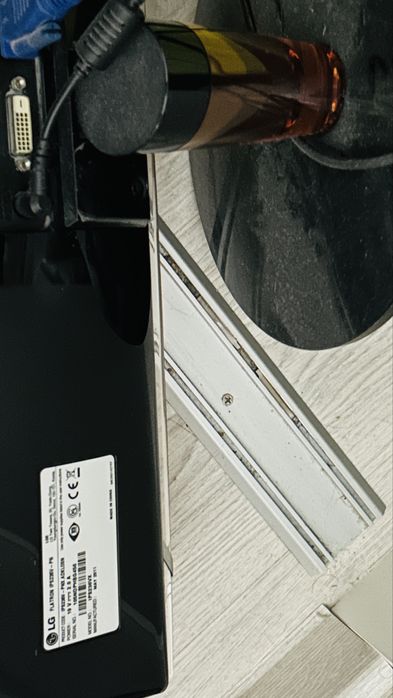 Монитор LG,  21,5 диагональ