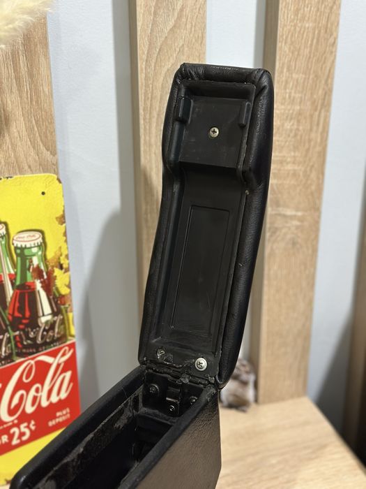 Bmw e34 подлокотник cd box