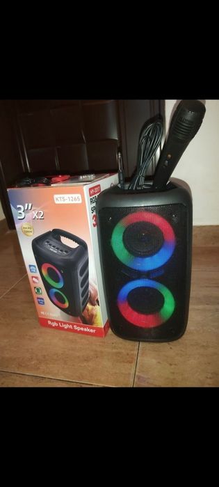 Vand boxa portabila nouă