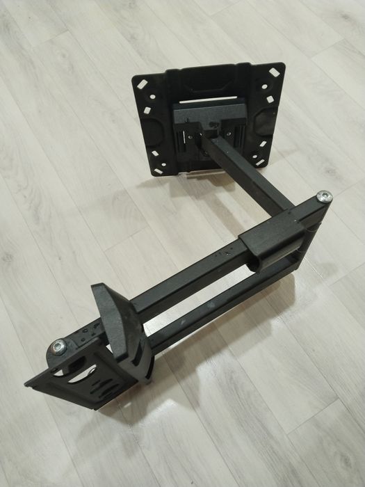 кронштейн для телевизора /..