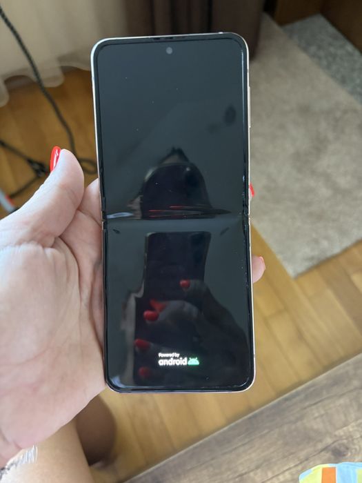 Samsung Galaxy Z Flip 4