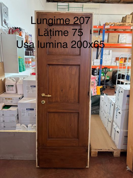 Uși de interior din lemn masiv de castan