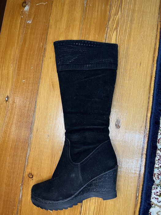 Продаются сапоги