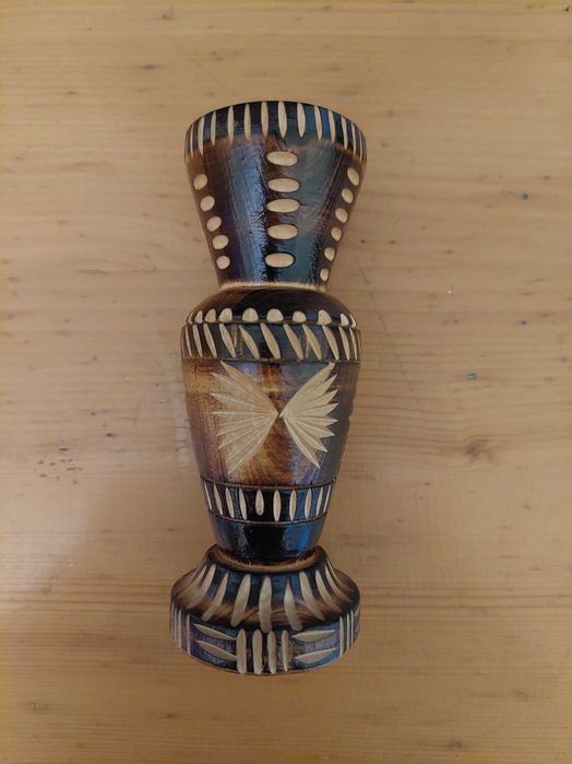Sfeşnic din lemn sculptat