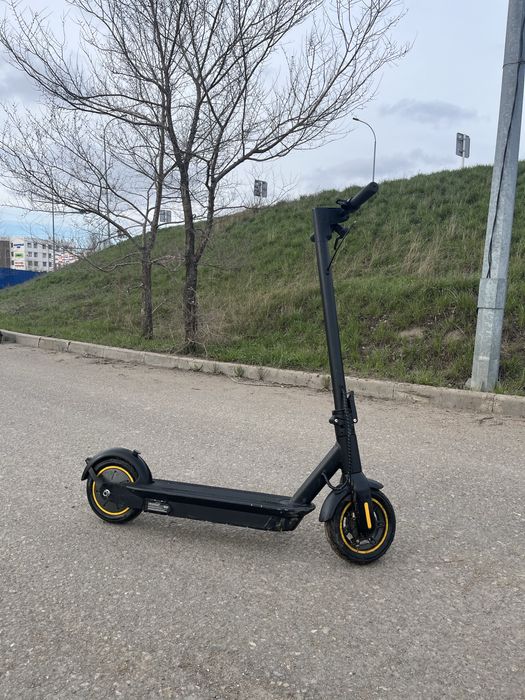 Электросамокат Ninebot KickScooter Max G30P