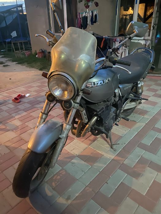 Vind Suzuki gsx 750