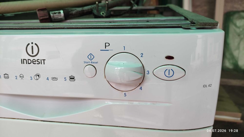 Masina de spalat vase Indesit IDL42