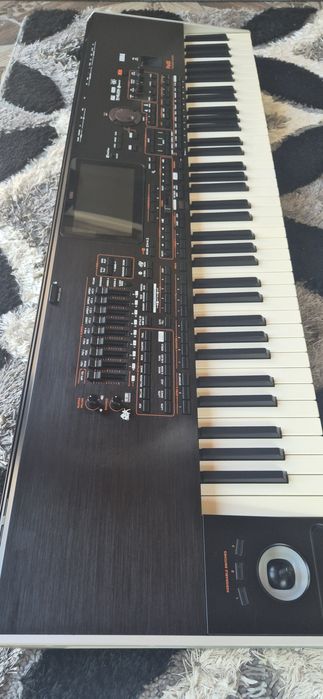 De vânzare Korg pa4x internațional