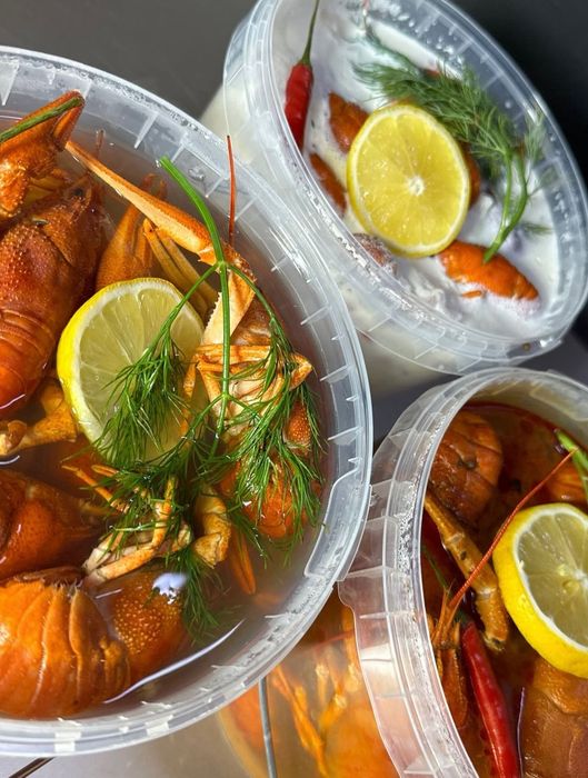 Раки живые и Варёные