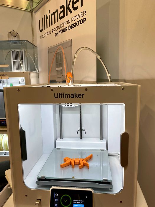Imprimantă 3D Ultimaker S5 + Air Manager