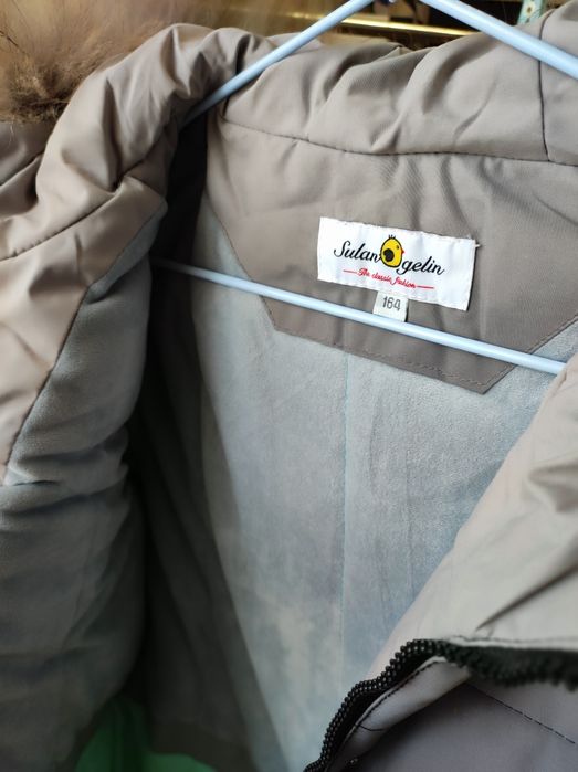 Зимняя куртка подростковая в отличном состоянии. Теплая. 164 р-р