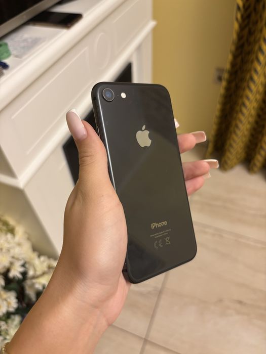 iPhone 8