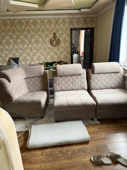 Диван в хорошем состояний