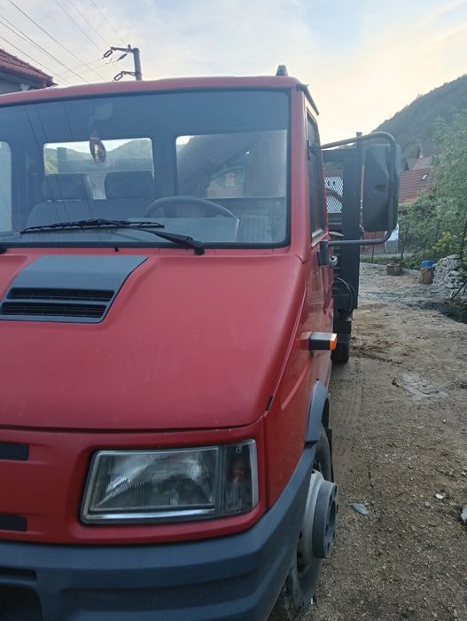 Iveco basculabil cu macara