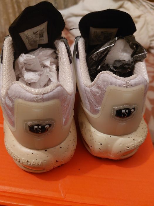 Кроссовки Nike продаю!!! Размер 37,5