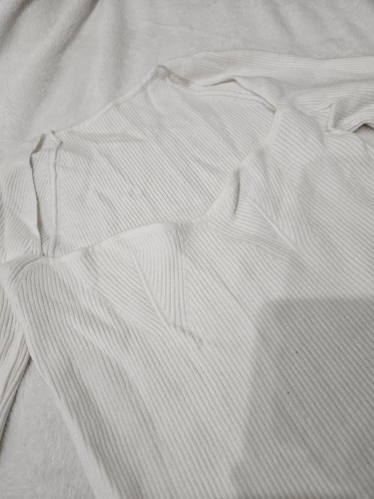 Бяла блуза чисто нова