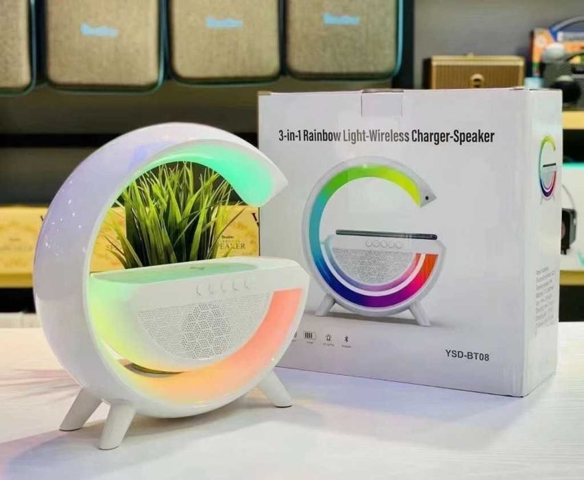 Модерна LED Настолна лампа 3в1 безжично зарядно устройство за телефон, RGB околна светлина, Bluetooth високоговорител