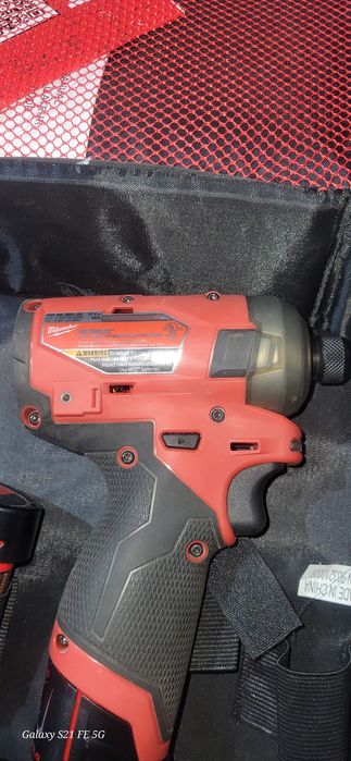 Шруповерт винтоверт milwaukee M12 FUEL  SURGE