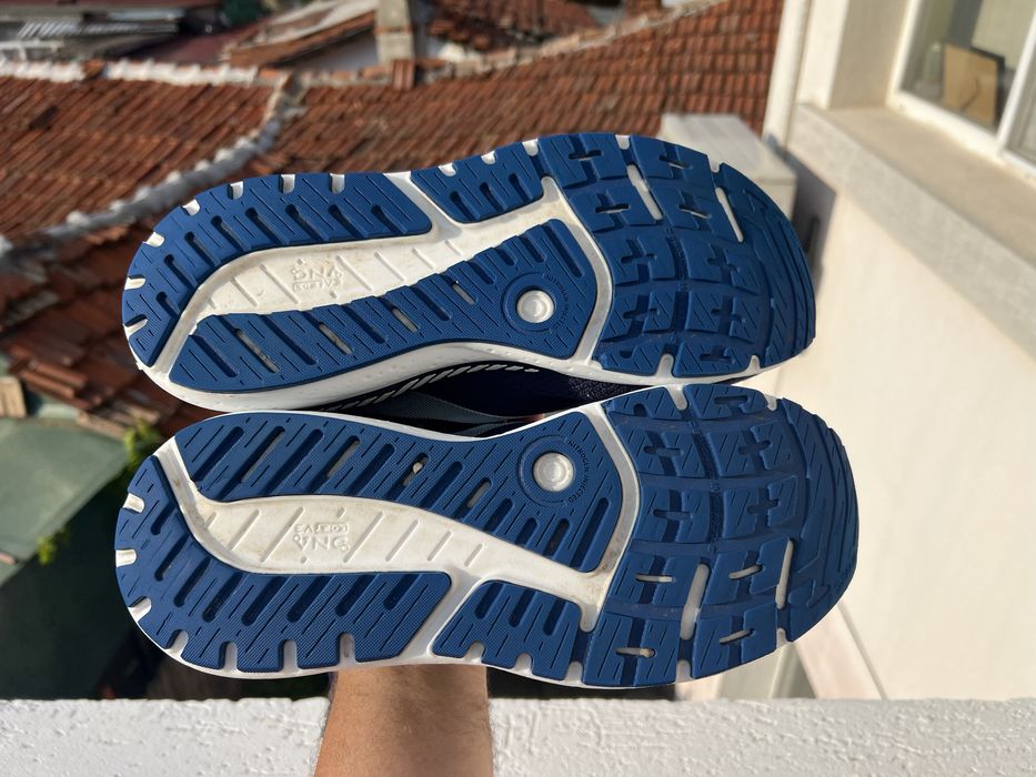 Brooks Beast 24 46.5