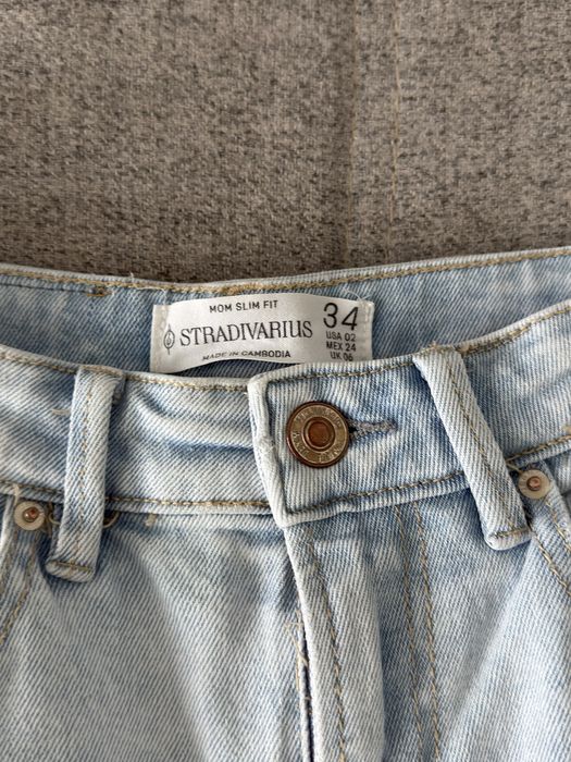 Blugi stradivarius marimea 34