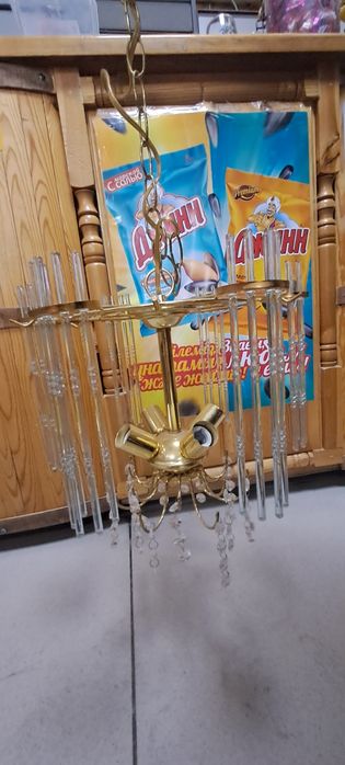 Люстра .Цена 5000 тенге.