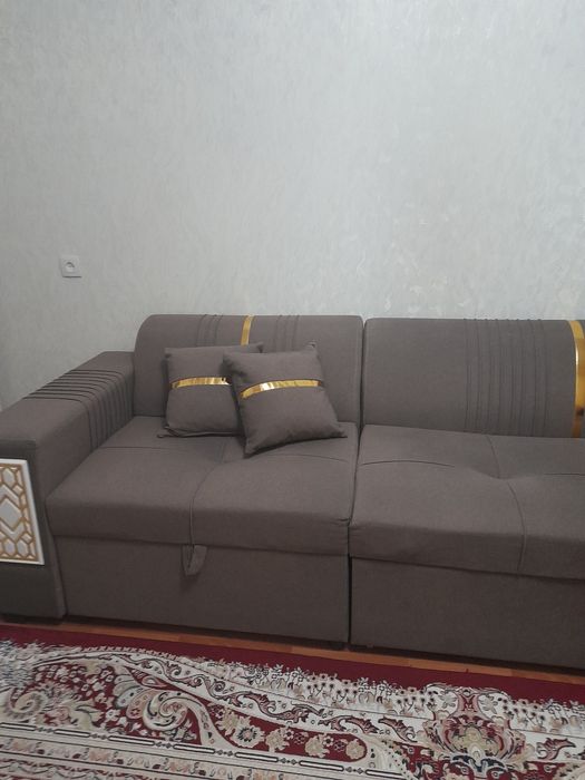 Продаётся диван для гостиной