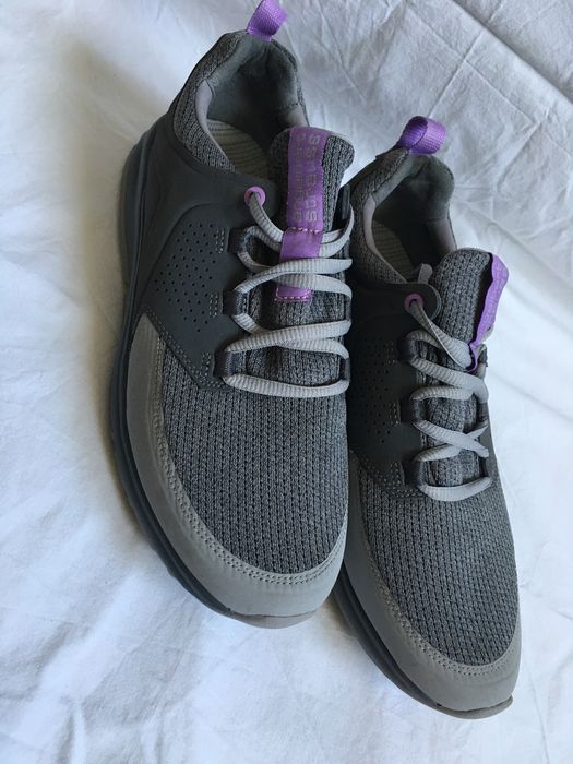 Pantofi sport foarte rezistenți și comozi