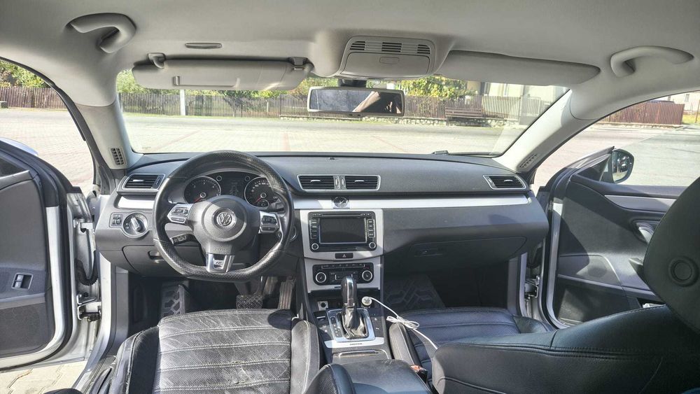VOLKSWAGEN Passat CC 2011 — imagine 4